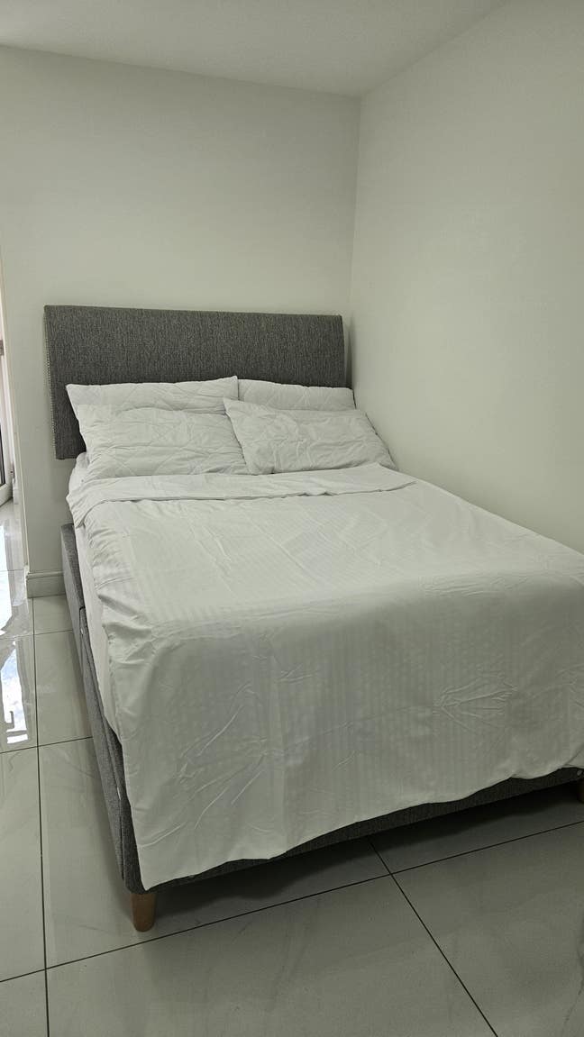 Studio room in Woking Main Photo