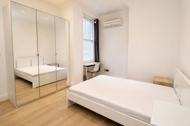 🌟 Superb Location – 3 Premium Rooms Available 🌟 Main Photo
