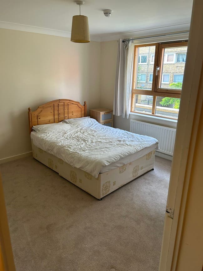 Double bed room in 2bed/1bath Shadwell/Whitechapel Main Photo