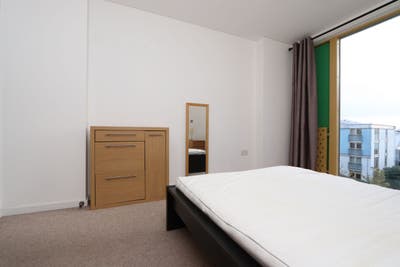 Stunning Rooms in North Greenwich - 3BHK  Main Photo
