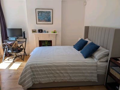 Large Bright Double Room | Turnham Green | Garden Main Photo