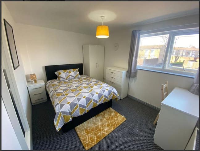 Room in a Shared House, Sherborne Grove, B1 Main Photo
