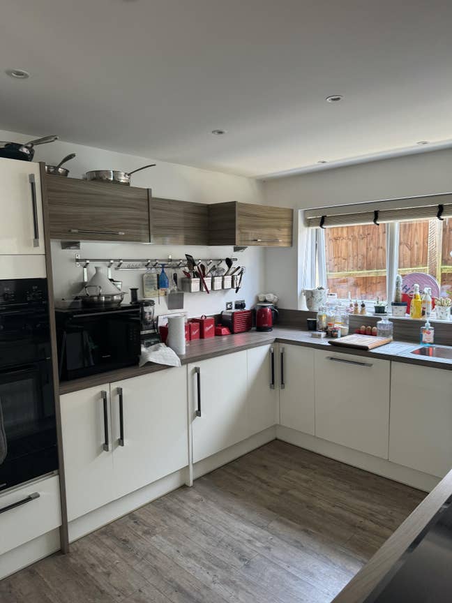 A Perfect West Parley/Ferndown Location Main Photo