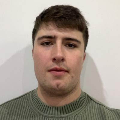 23 year old finance professional, looking for... Main Photo