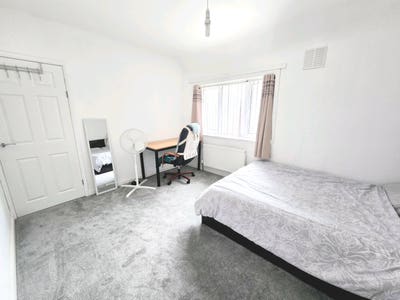 Peaceful home - Double Room near Wythenshawe Hosp Main Photo