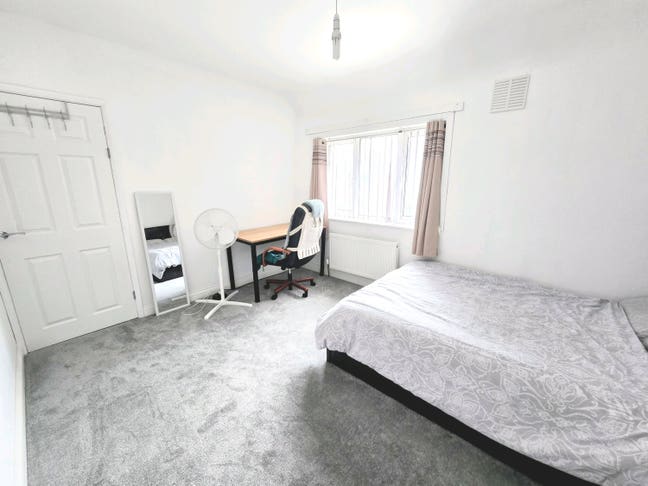 Peaceful home - Double Room near Wythenshawe Hosp Main Photo