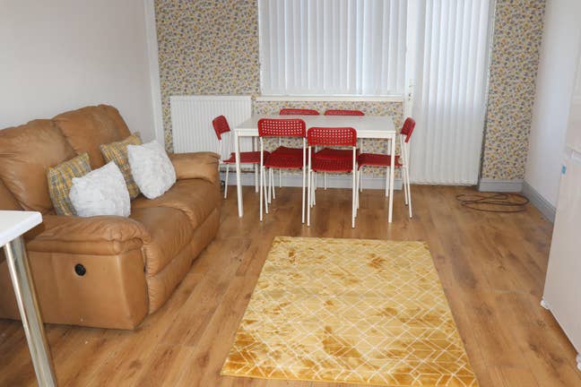 Room in a Shared House, Capstone Avenue, B18 Main Photo
