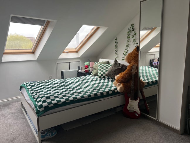 Large En-suite in Ealing | 5Min to Elizabeth line  Main Photo