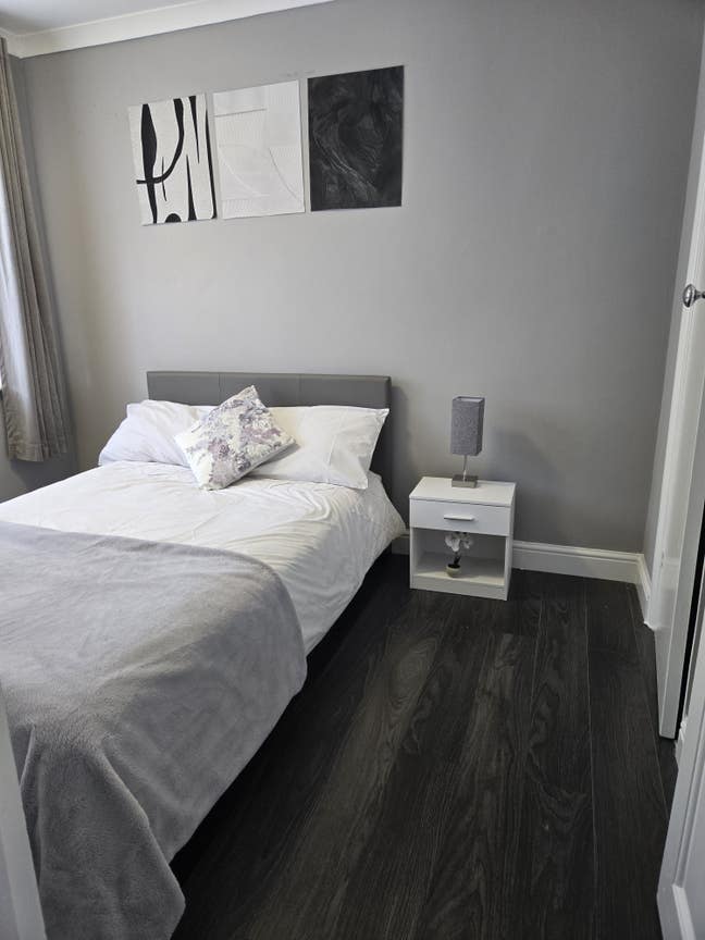 Double Room to Let Main Photo