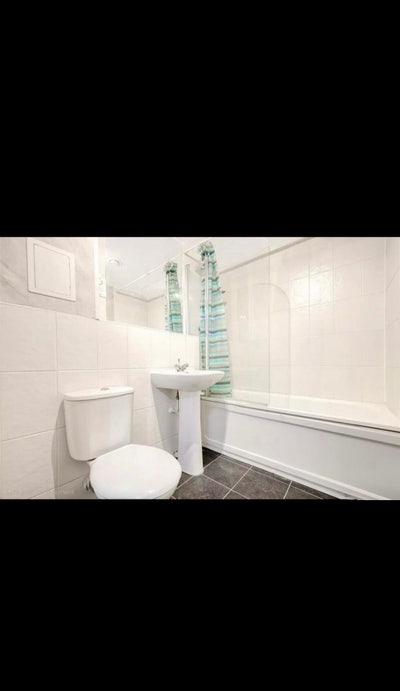 1 Bedroom Available in 2 Bed Flat Main Photo