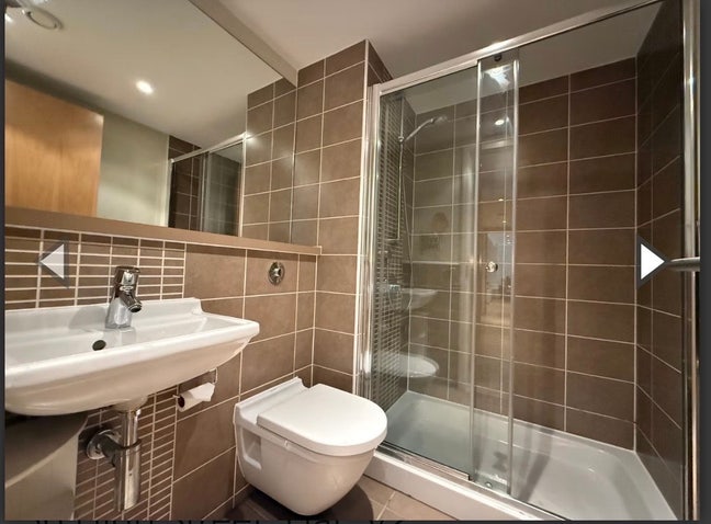 En suite room available  Main Photo