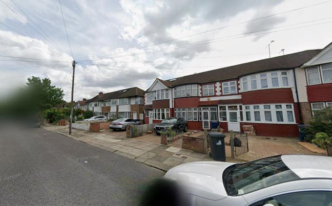 DSS-Studio Flat Available in Greenford Ealing UB6 Main Photo