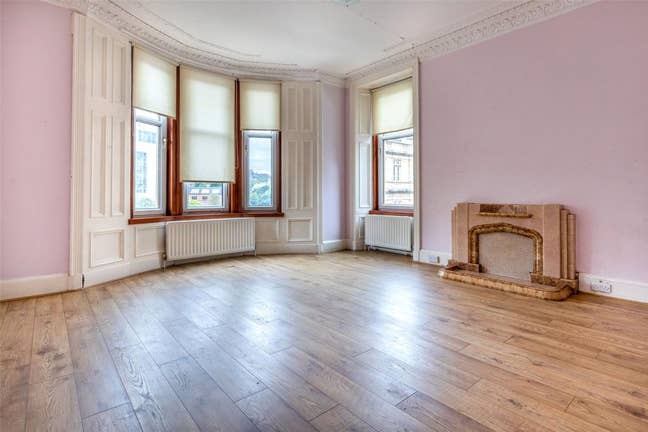 Short Term Summer Room West End  Main Photo