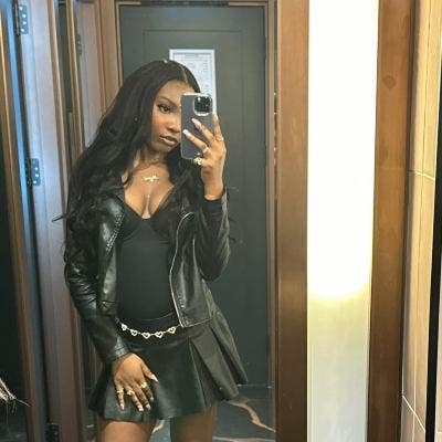 Student Female seeks a double room Main Photo