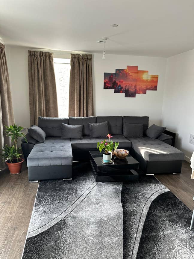For Rent Modern Apartment 2 bedrooms 2 bathrooms Main Photo