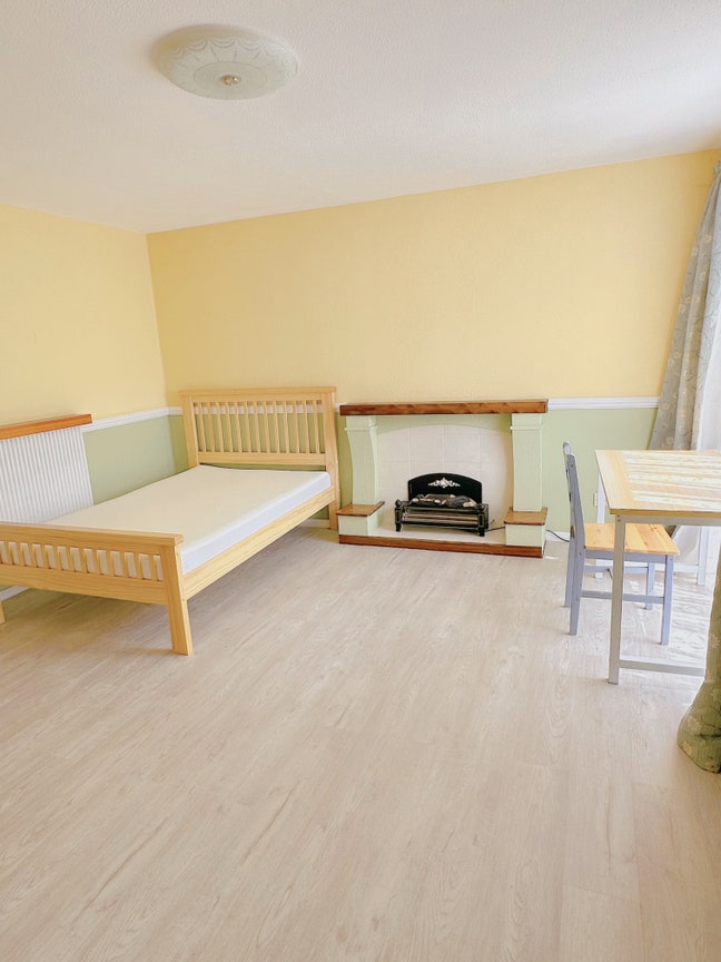 4-Bed House | Walk to Uni & Harbour | Garden Main Photo