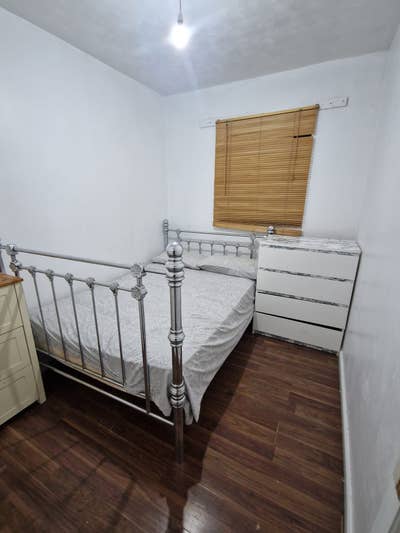 Double Room Available in Friendly House Main Photo