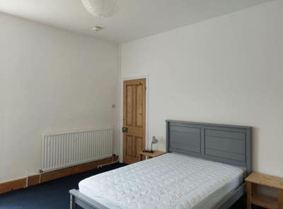 Looking for Lodger (close to city centre) Main Photo
