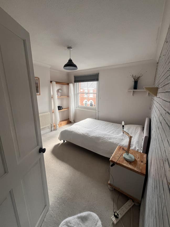 Double room available to rent central Colchester Main Photo