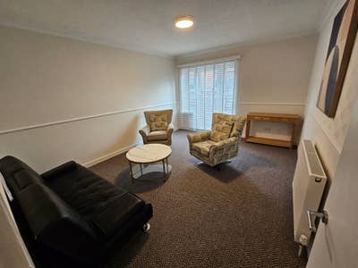 Refurbished 4 Bedroom Townhouse with HMO Licence  Main Photo