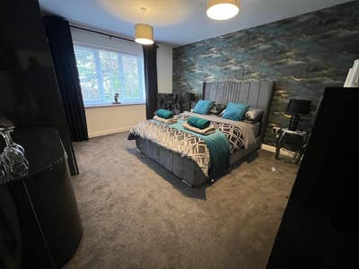 Luxury Accommodation For Medical Professionals  Main Photo