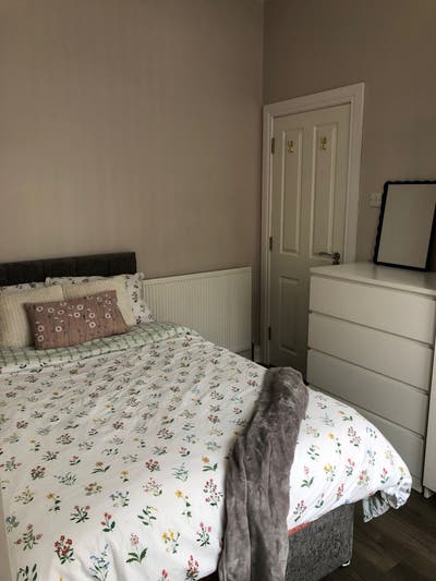 Double room to rent in all girls house, LisburnRd  Main Photo