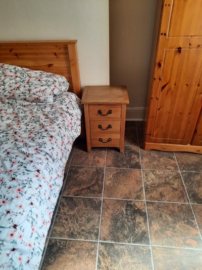 Rooms available  Main Photo