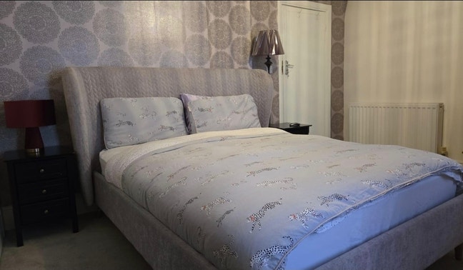 Luxury King and Double Bed,No Deposits  Main Photo