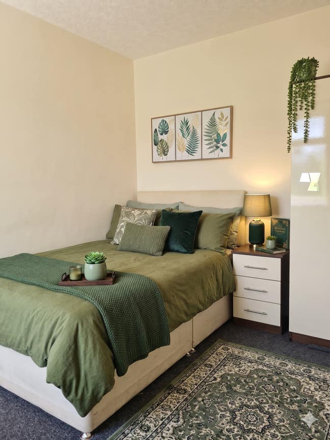 Reading West Furnished Double Bedroom Main Photo