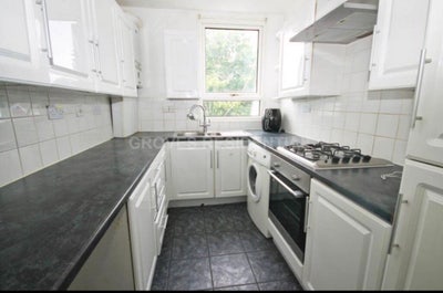 Single Room &pound;620  Main Photo