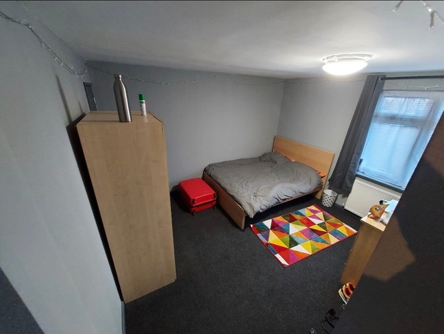 Double Room Available in Basildon &pound;800 Pm Main Photo