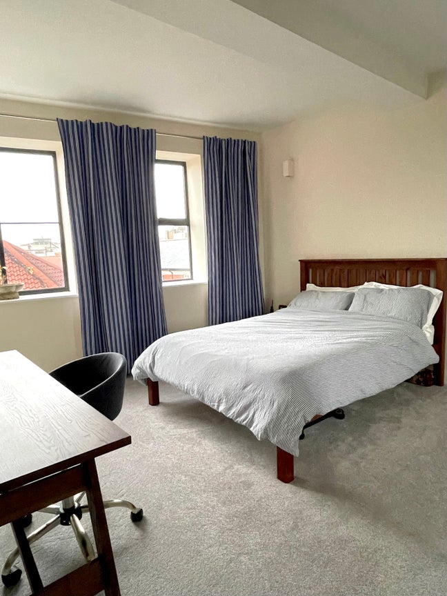 Newly renovated room in OX city centre Main Photo