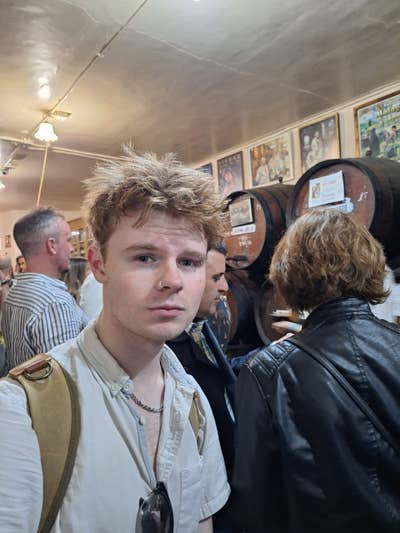 Ziggy 22M, Looking to live in Clapham  Main Photo