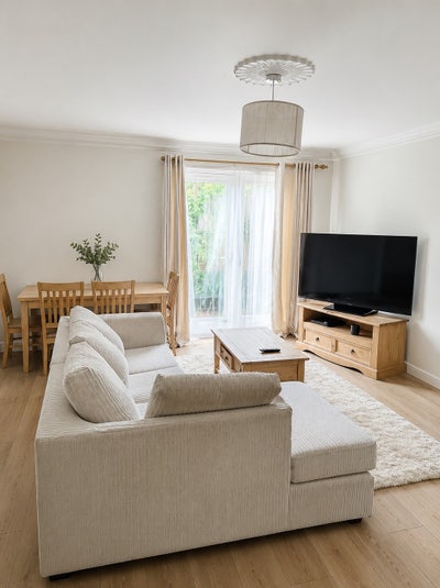 Bright 2 bedroom flat in Shoreditch  Main Photo