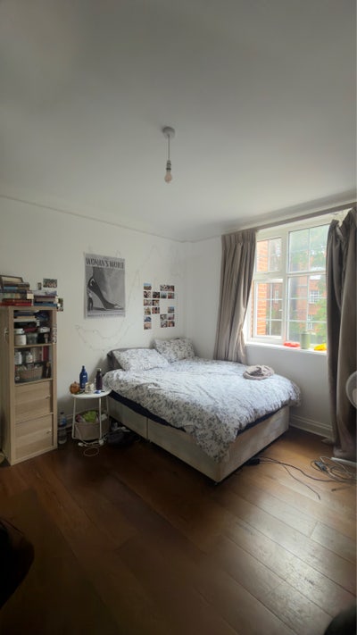 Spacious double room in NW3!  Main Photo