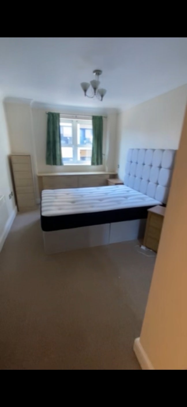 Short -Term Room available. Bills included.  Main Photo