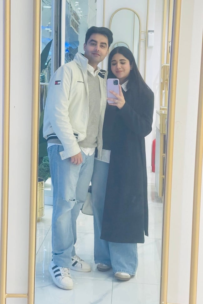 Travelling Couple looking for a Private short-let Main Photo