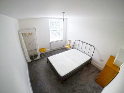 All bills included large rooms, 2 rooms available Main Photo