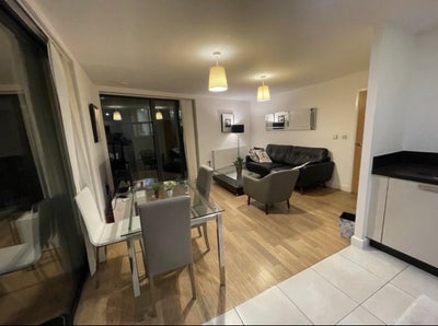 Bright double bedroom and double balcony flat  Main Photo