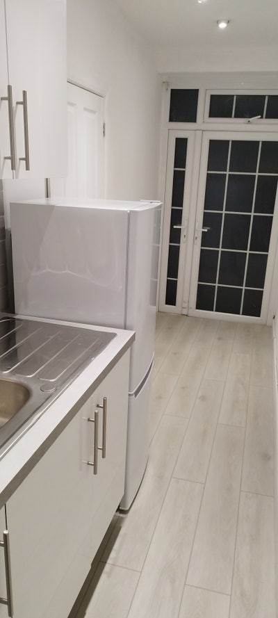 Room for rent near Barnet hospital  Main Photo