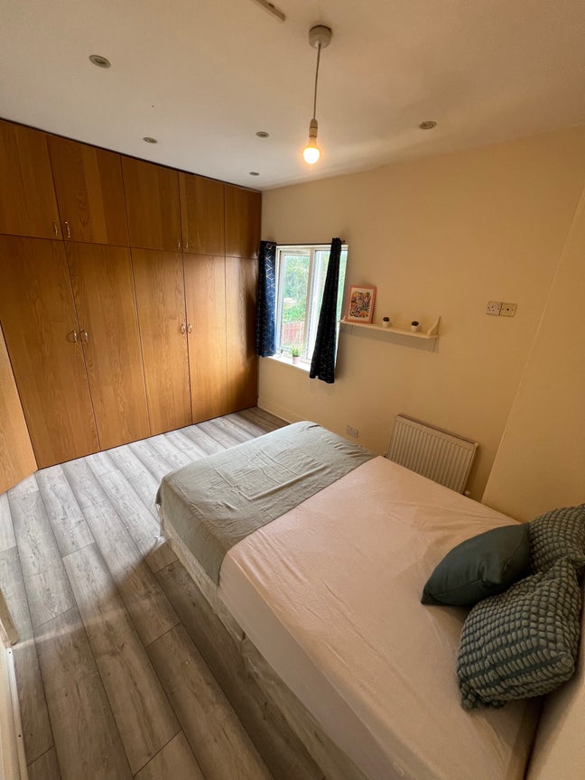 Wembley Park- Cheap Ensuite Available Close to St Main Photo