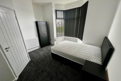 Newly Refurbished En-Suite Rooms | Bills Included Main Photo