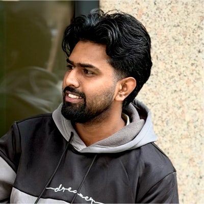 Professional Male seeks a single or double room Main Photo