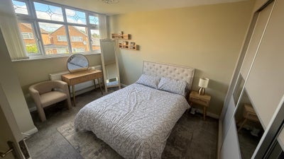 Spacious Double Room in Quiet Home, Bills Inc Main Photo