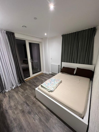 ⚡️Double bedroom with balcony - Flat Share Main Photo