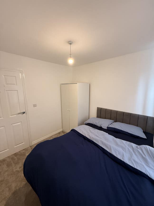 📍 Double bed room for Rent – House Share in Middl Main Photo
