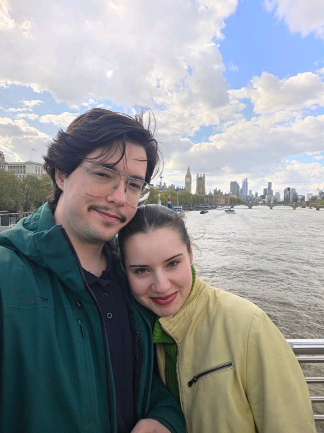 Flat/Room needed by professional couple Main Photo