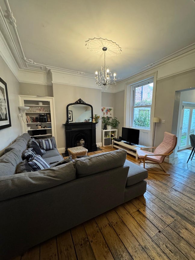 Large Double with Ensuite , Jesmond Main Photo