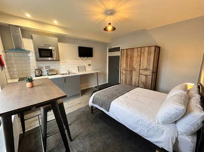 Modern Double Rooms And Studio, NG4 Main Photo