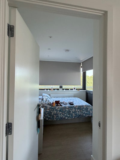 1-Bedroom avail in Wembley 3 room apartment  Main Photo